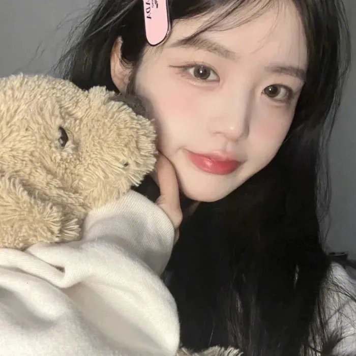 莫妮克：自我介绍一下